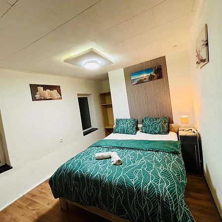 Cozy&Calm Room With Ensuite Heers Extérieur photo